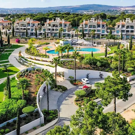 Апартаменты Pine Hills Cristal By Interhome *